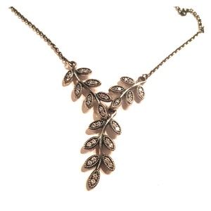 PANDORA Sparkling Leaves necklace