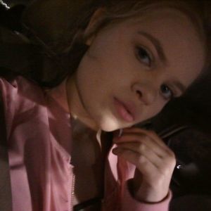 Meet your Posher, Abbey