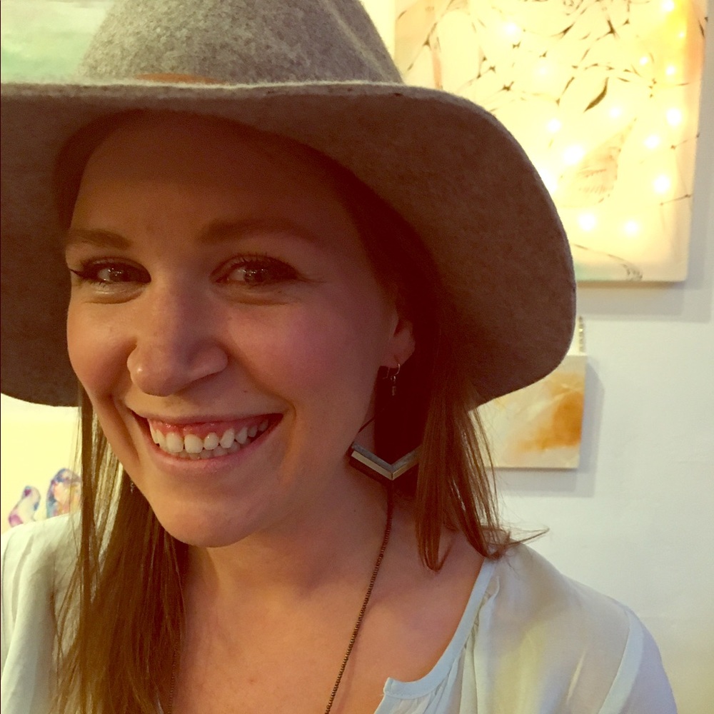 Meet your Posher, Ashley