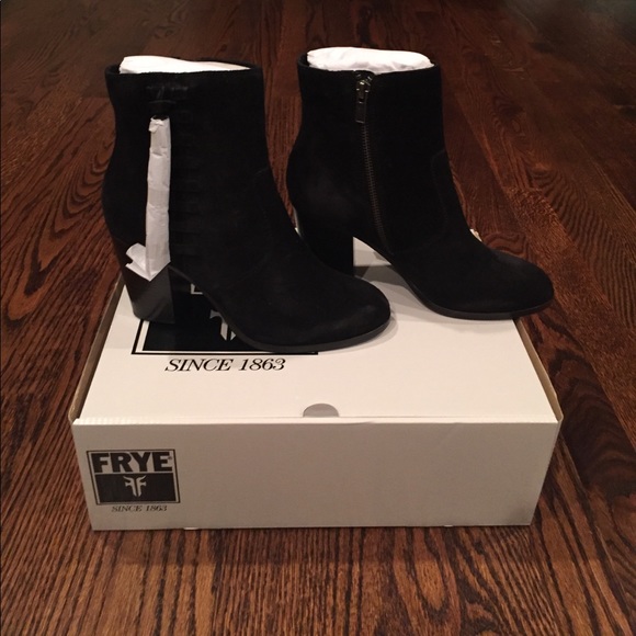 NWT Frye Myra Tassel Black Bootie - Picture 5 of 6