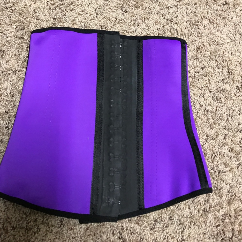 Waist trainer