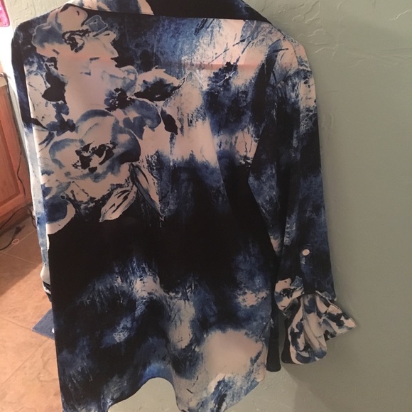 Blue and white button up shirt - Picture 3 of 3