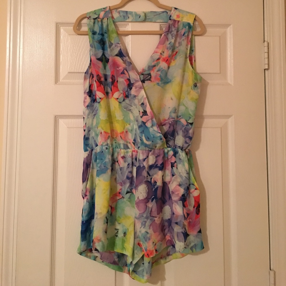 NWT Parker Floral Colorful Romper Medium
