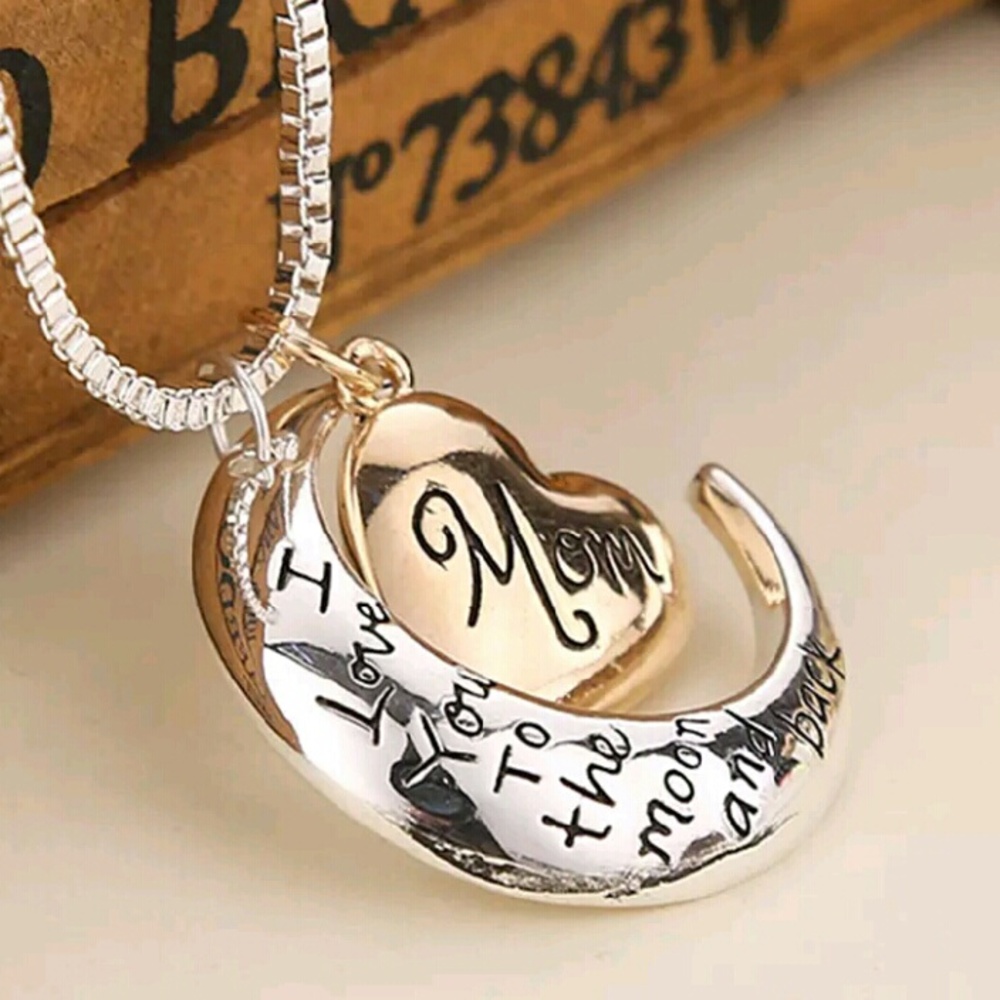 NWT Mom I love you Necklace - Picture 1 of 6