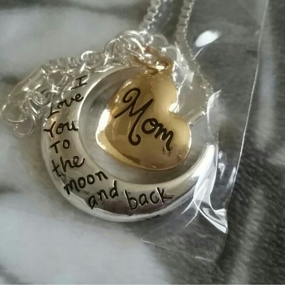 NWT Mom I love you Necklace - Picture 2 of 6