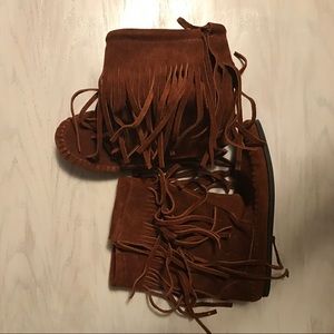 Moccasin boots