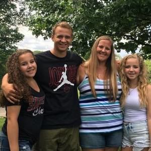 Meet your Posher, Nicole