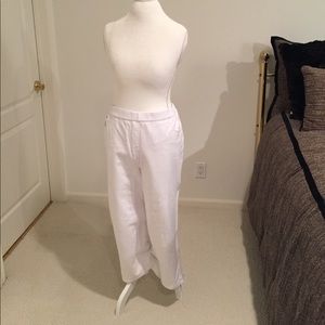 Quacker Factory White crop pants