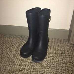 Tory Burch rain boots!