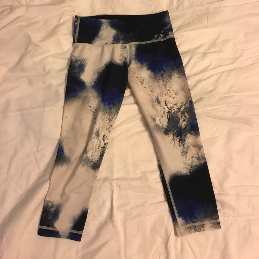 Lululemon Milky Way wunder under crops size 4