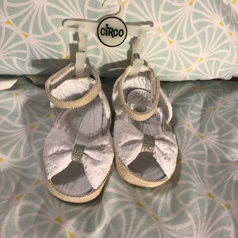 6-9M Sandals !