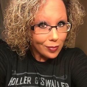 Meet your Posher, Kelly