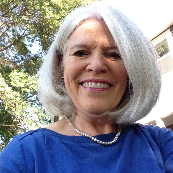 Meet your Posher, Karen - Picture 2 of 2