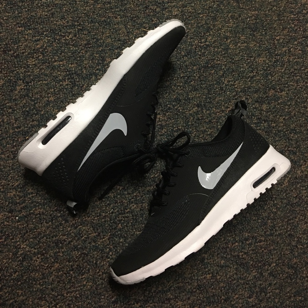 Nike Shoes- 100% new with no tag.