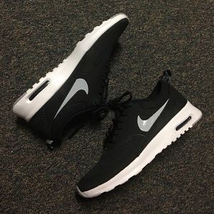 Nike Shoes- 100% new with no tag.