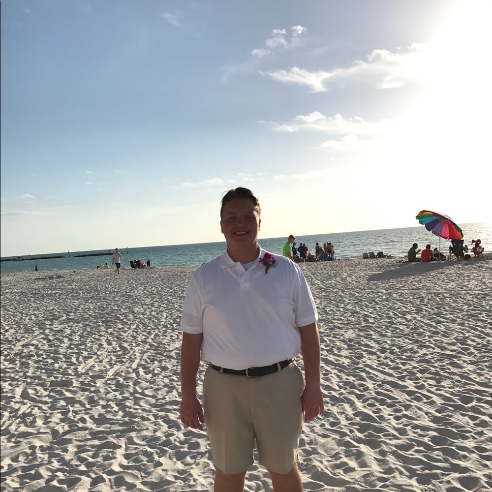 Meet your Posher, Dominic