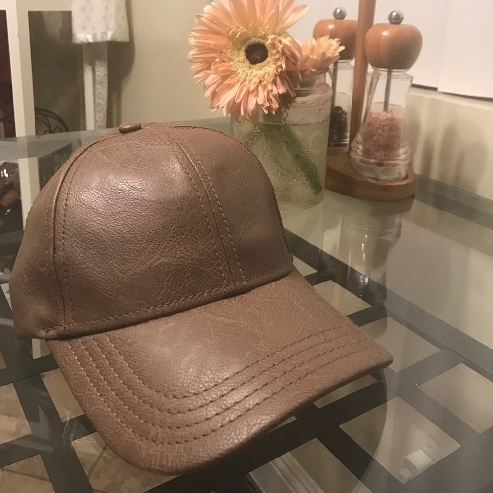Nasty Gal Brown Leather Hat 💕