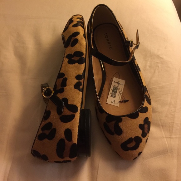 Adorable leopard print Marianne kitten heels! - Picture 3 of 4