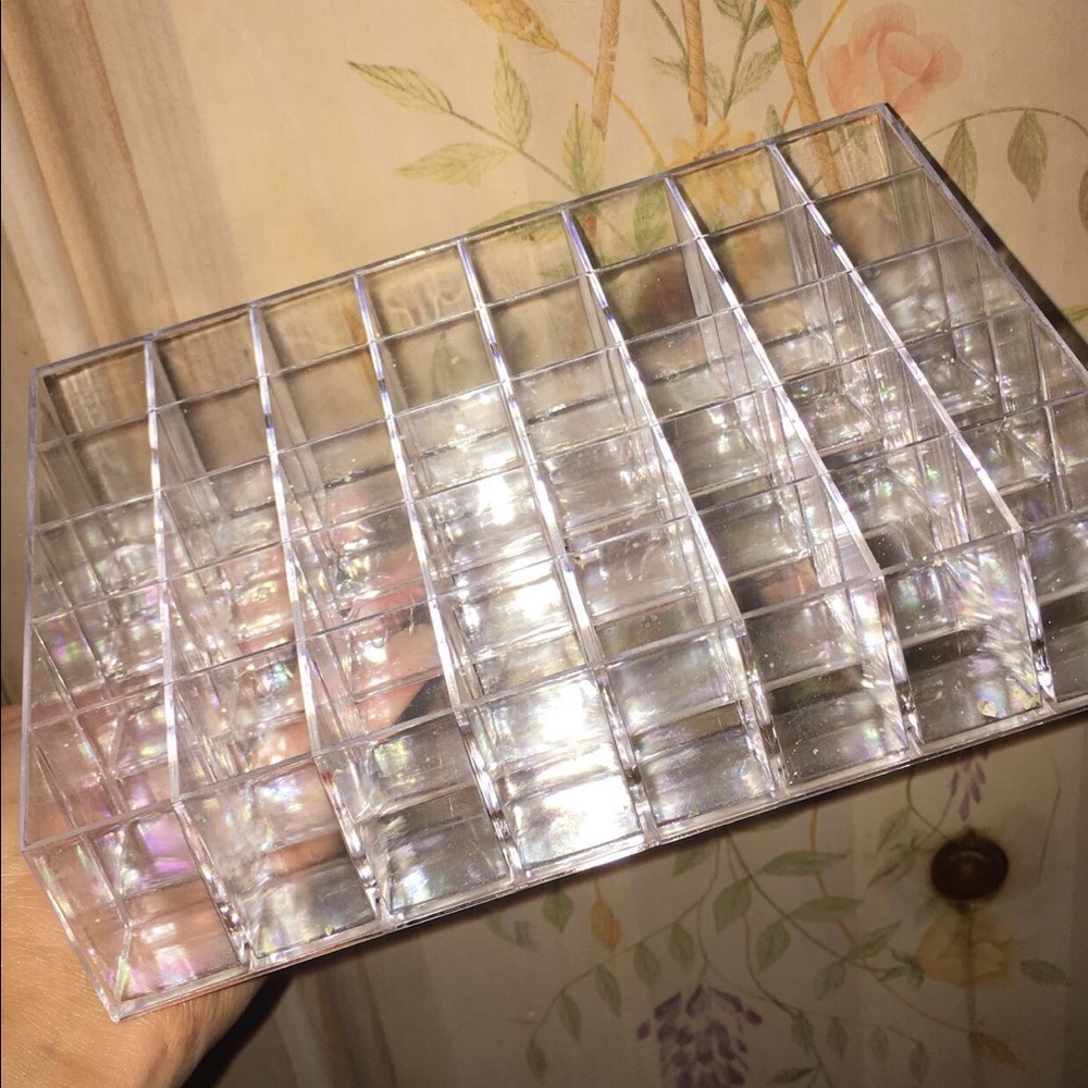 Acrylic lipstick holder