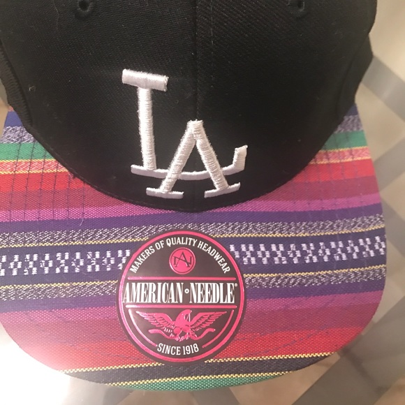 LA Hat 💜 - Picture 2 of 4
