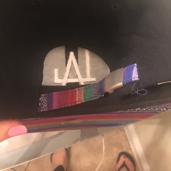 LA Hat 💜 - Picture 3 of 4