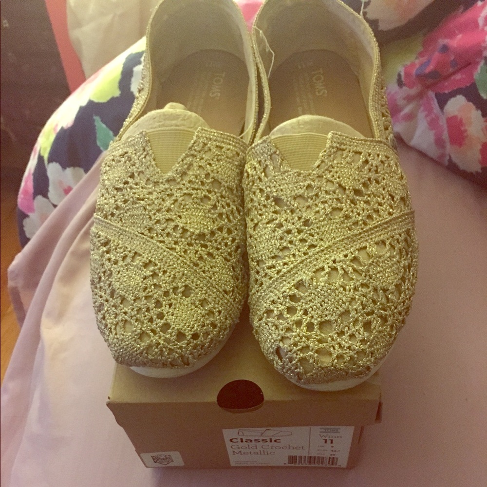 Excellent Used Condition Toms