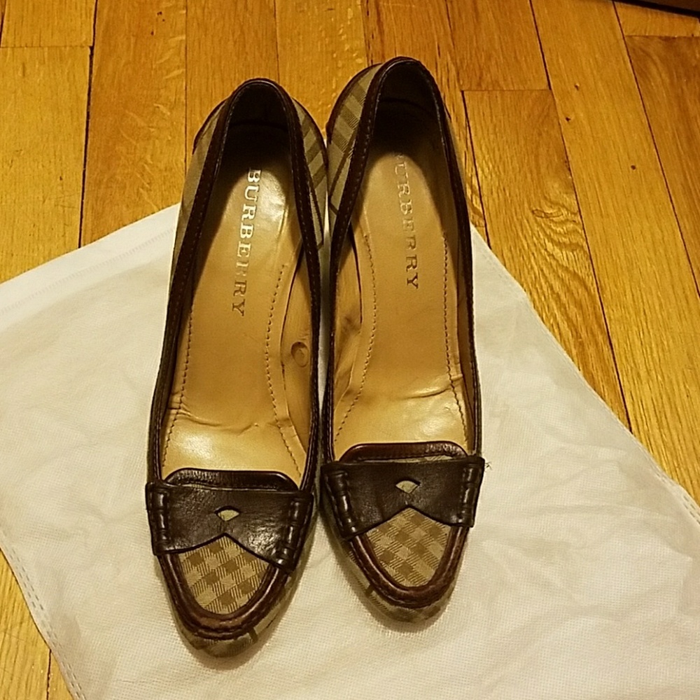 Burbery checked authentic shoes