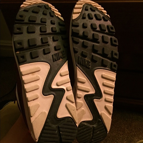 Nike Air Max - Picture 2 of 4