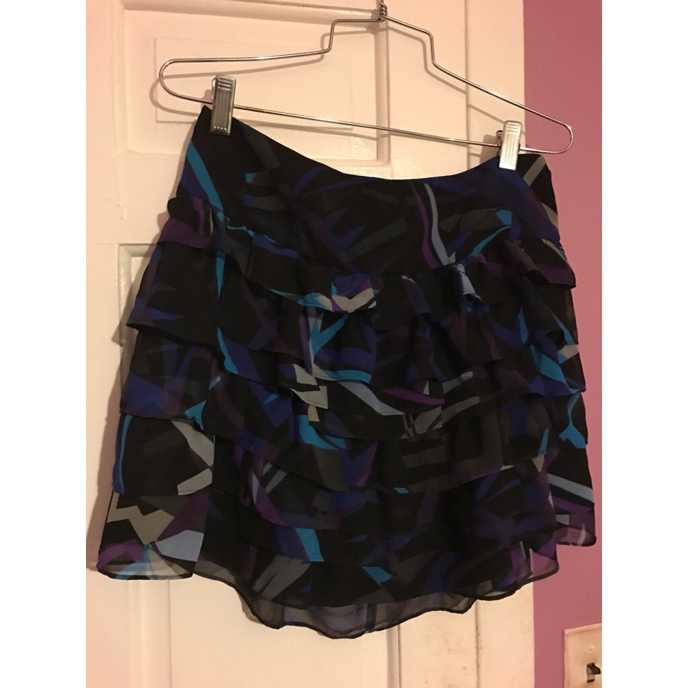 Express Ruffle Mini Skirt! ✨✨ - Picture 2 of 4