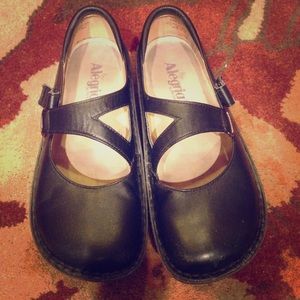 Alegria black clogs! Non slip & in great condition
