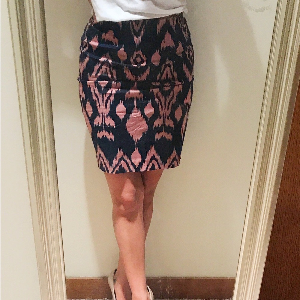 Forever 21 small pattern skirt