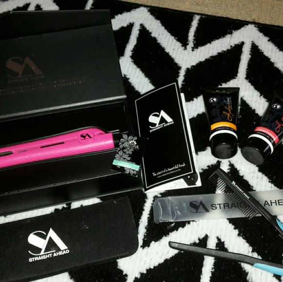 Hair straightener/curler with accessories - Picture 1 of 3