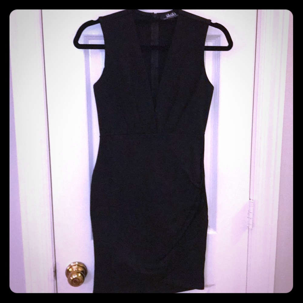 Lulu*s black deep v neck dress, size small NWOT