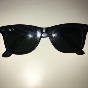 Original Wayfarer Ray-Bans