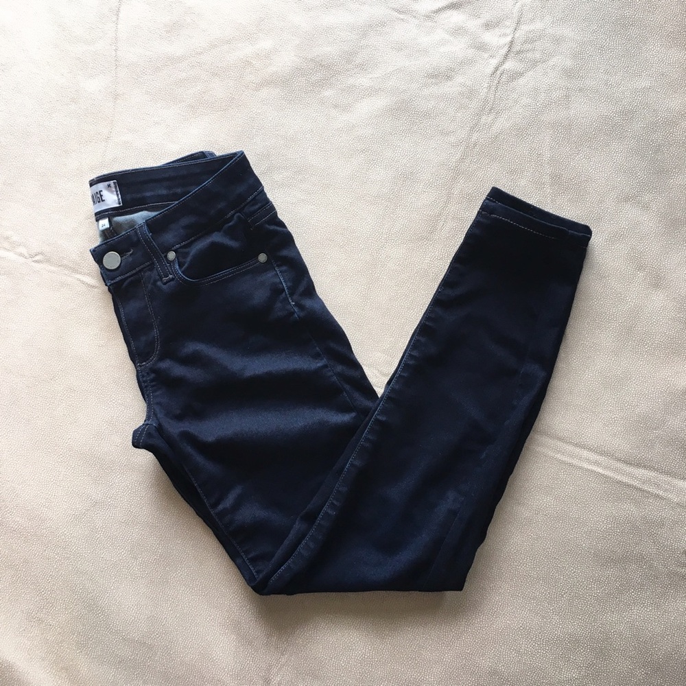 Paige Jeans "Skyline Ankle Peg" in Pinnacle