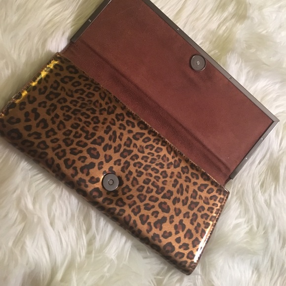 Hand held clutch - Picture 2 of 2