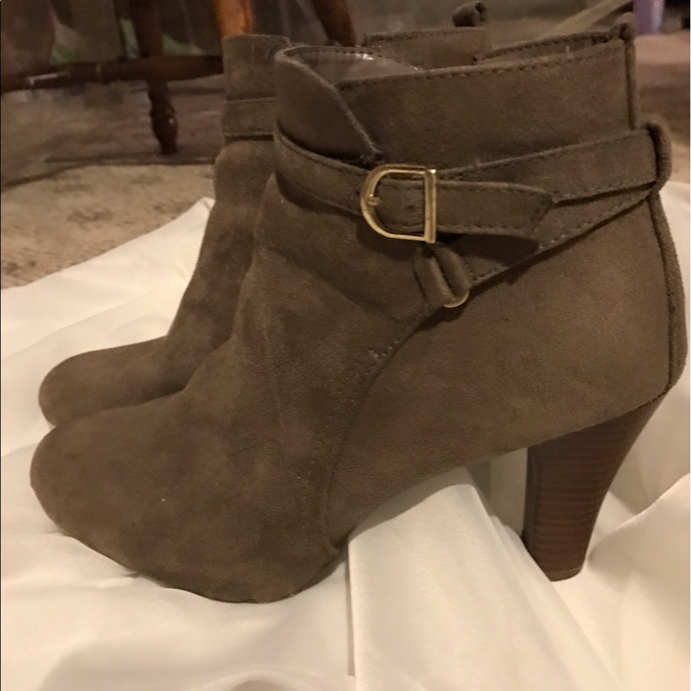 Mossimo Suede Heeled Booties!