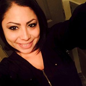 Meet your Posher, Gina