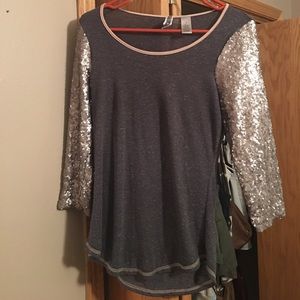 BLE- light weight shirt