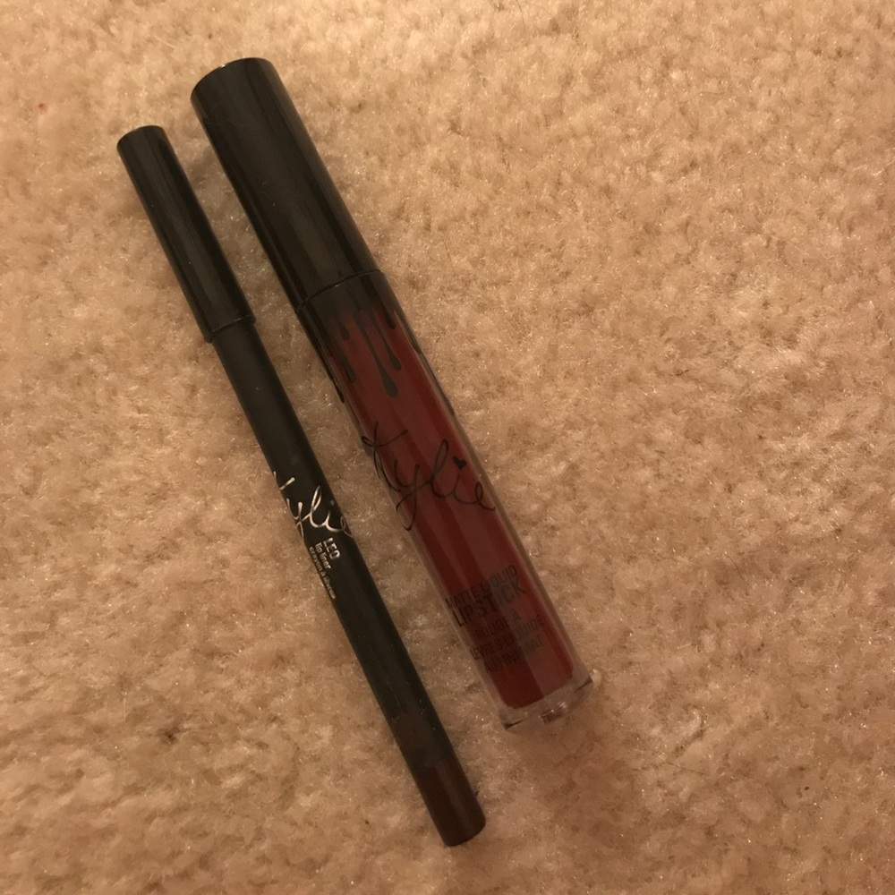 Kylie lipkit Leo