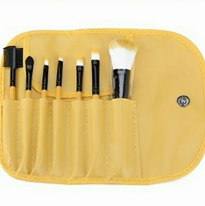 7 pc Professional Makeup cosmetic brush set yellow