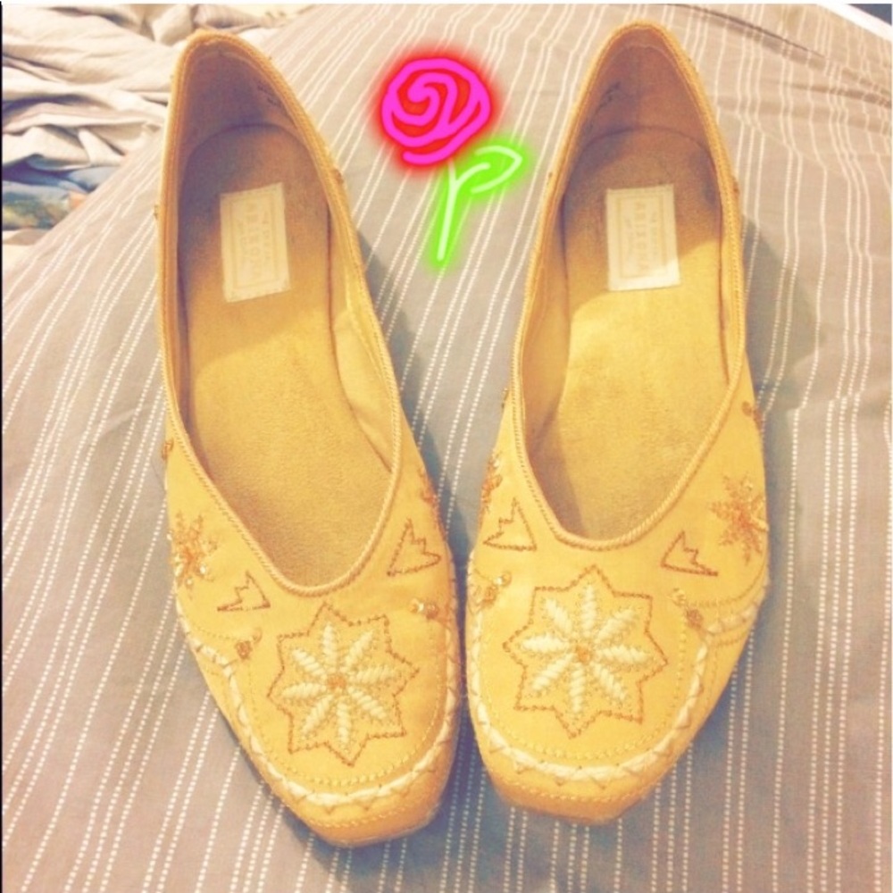 Gold embellished "Belle" flats ⭐️