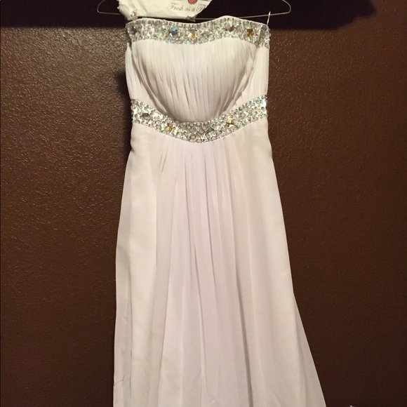 Prom dress - Picture 3 of 5