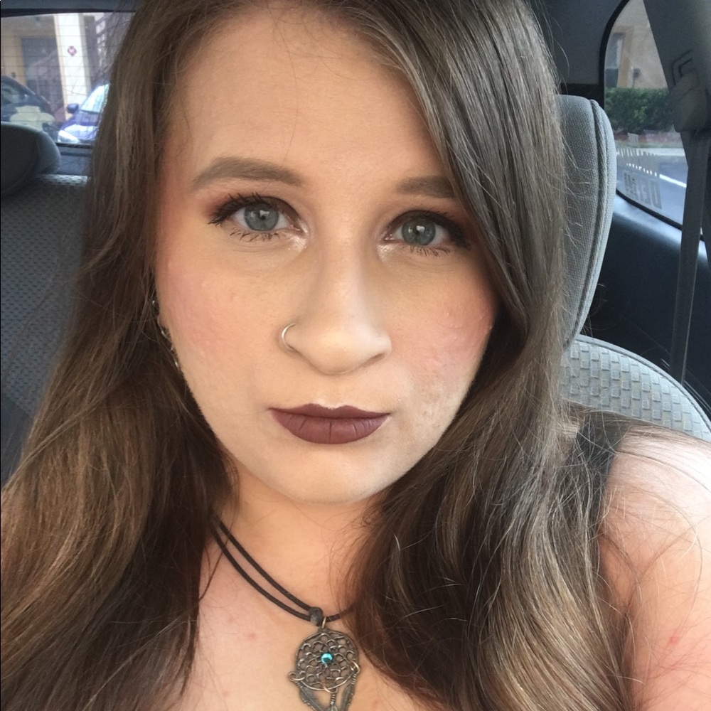 Meet your Posher, Haley