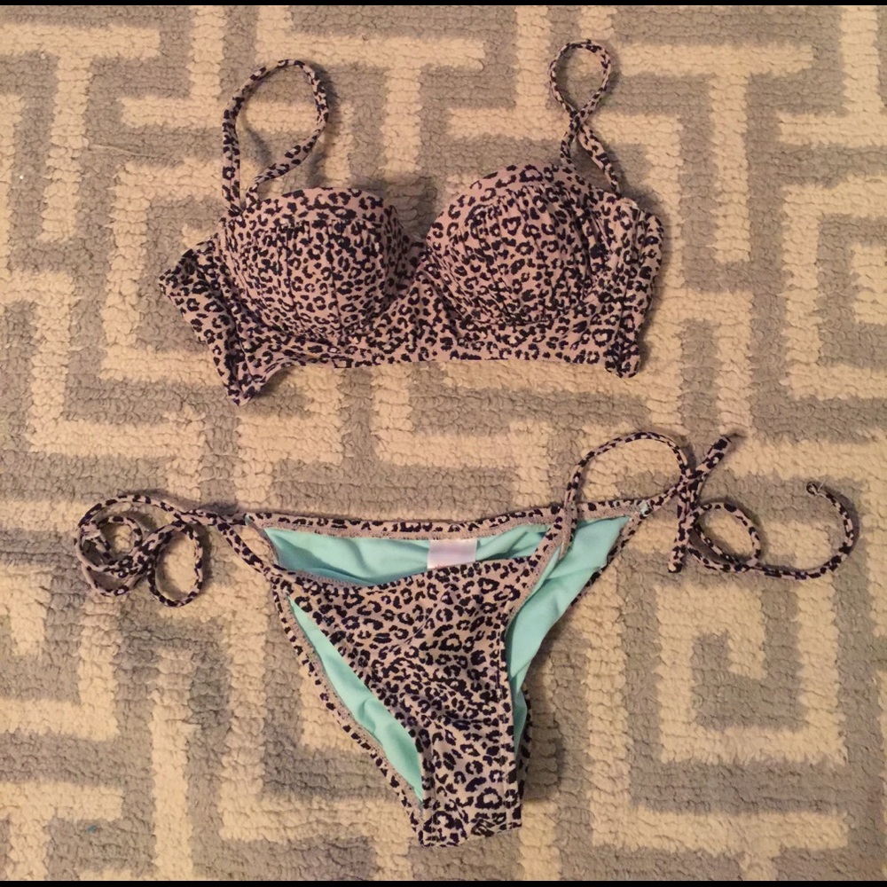 Animal print two piece bathing suit XS