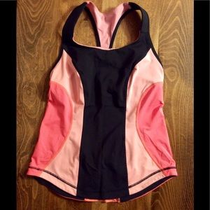 Lululemon tank size 6