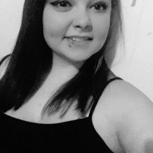 Meet your Posher, Adrienne