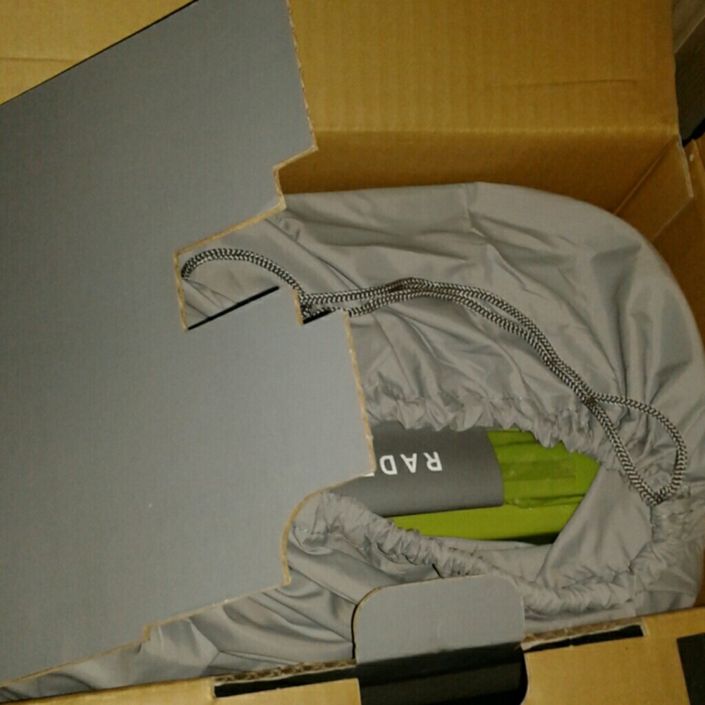 New raden luggage a22 lime green Oprah's favorite