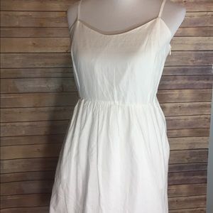 Gap White Cotton Linen Dress. So sweet for Summer.