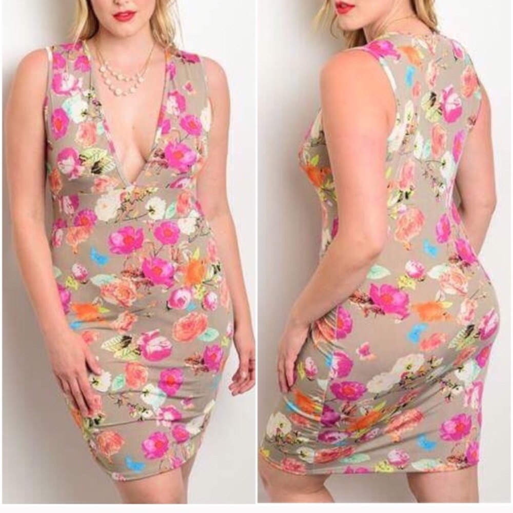 👗 Plus Grey Sassafrass Floral Dress 👗